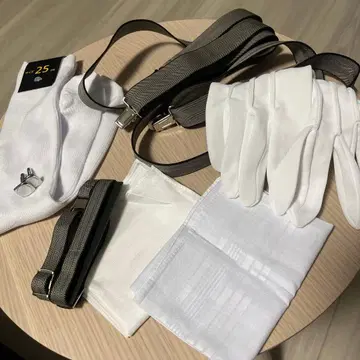 화이트 장갑 양말 서스펜더 세트