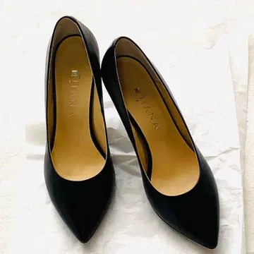 새상품급 미사용급 다이애나 하이힐 펌프스 23.5cm
