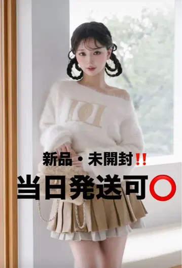 다리치 DD 로고 원숄더 니트탑