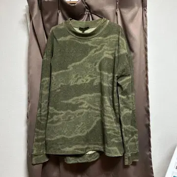 YEEZY SEASON 3 이지시즌3 맨투맨