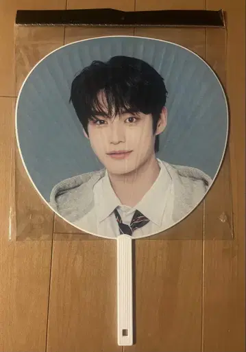 김지웅 부채