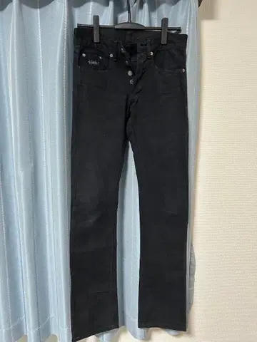 +tsubi 블랙 스키니 데님