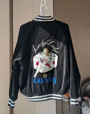 레어 벨벳 Kei Sing LAS VEGAS 자수 스카잔