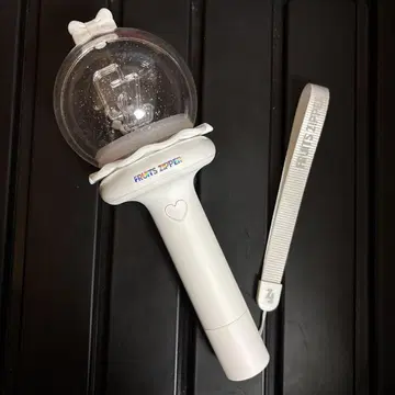 FRUITS ZIPPER 응원봉 상태 확인 필요