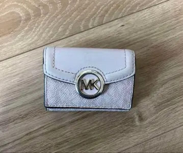 Michael Kors 화이트 3단 폴더형 지갑