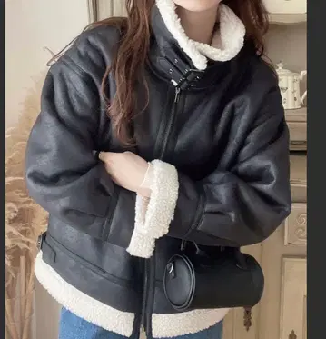 보아 안감 인조 가죽 오버사이즈 자켓