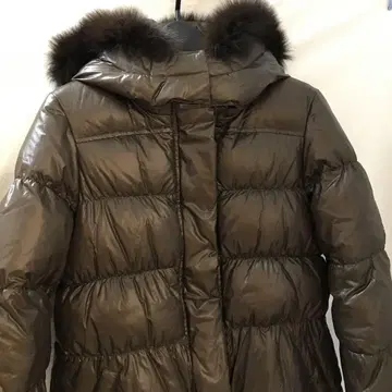 유나이티드 애로우즈 롱 다운 브라운 계열