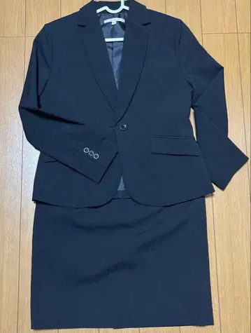 블랙 여성 수트