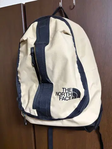 THE NORTH FACE 베이지 백팩