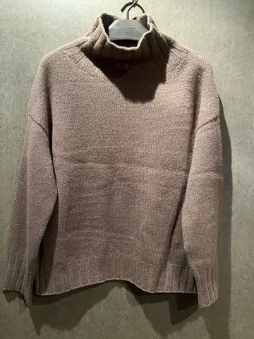 ISLAND TIDES 베이지 터틀넥 스웨터 size36