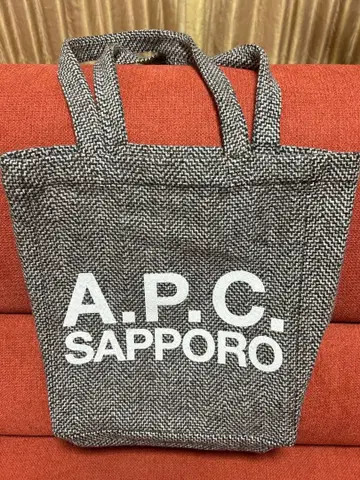 A.P.C. 헤링본 토트백 SAPPORO