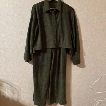JEANASIS 올리브 그린 셋업