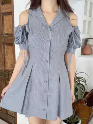 오픈 카라 미니 원피스