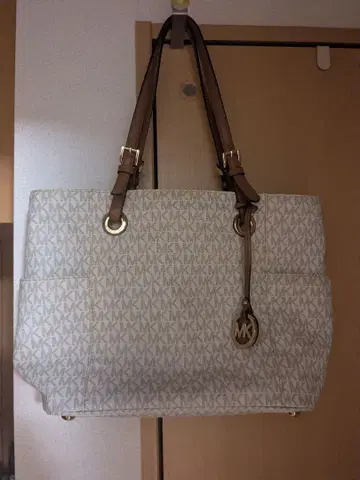익명 배송 Michael Kors 토트백 베이지