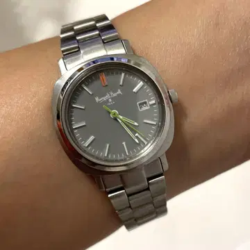 Margarett Howell 손목시계