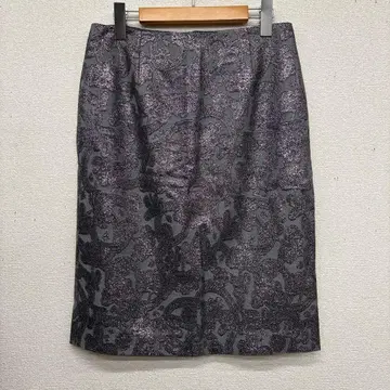 DAMA collection 자카드 직조 플라워 무늬 타이트 스커트