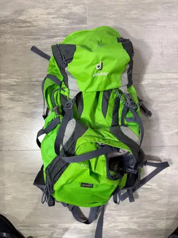 deuter FUTURA 32 그린 컬러 백팩