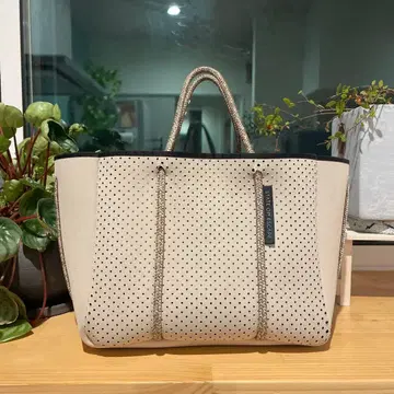 STATE OF ESCAPE 쁘띠 에스케이프 스톤