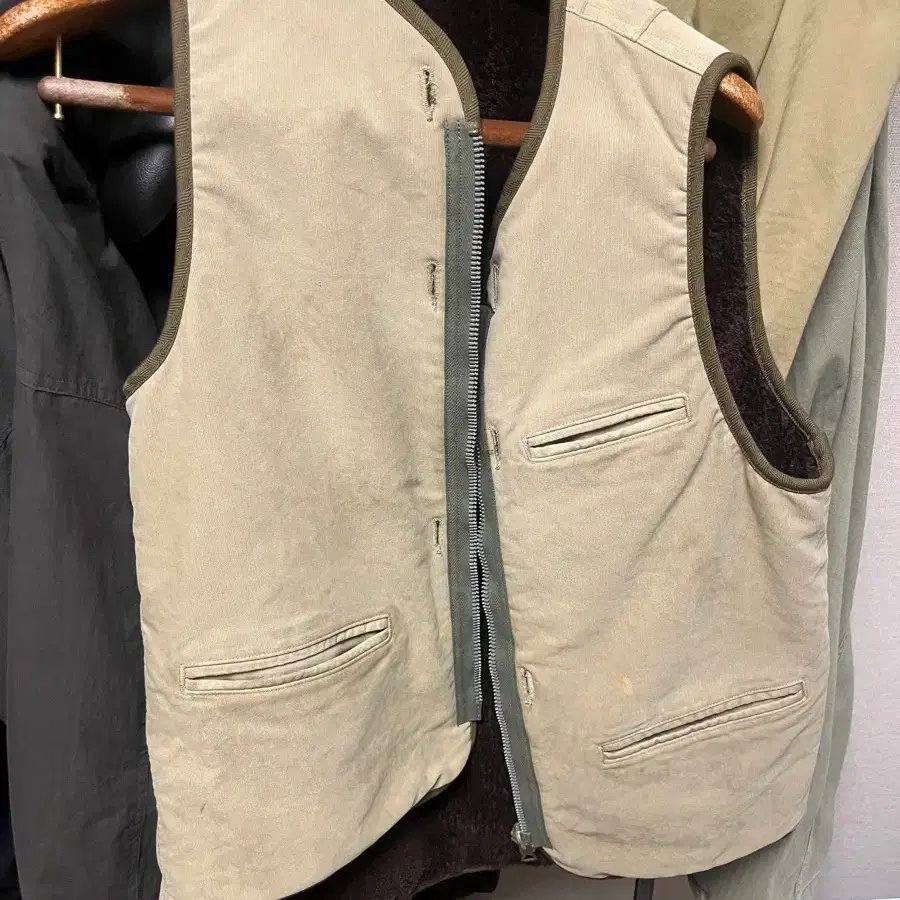 VISVIM | 비즈빔 Visvim 24fw Gusto Vest #비즈빔 on Bunjang Global Site.