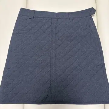 Brooks Brothers 네이비 퀼팅 스커트 사이즈 0