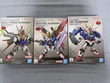 [ 미개봉 새상품 ] SD 건담 스트라이크 디스티니 더블오 건담 세트