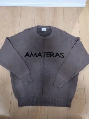 AMATERAS 브라운 니트 스웨터 긴팔