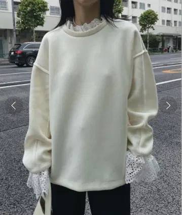 AMERI 아메리 빈티지 아이보리 레이스 맨투맨