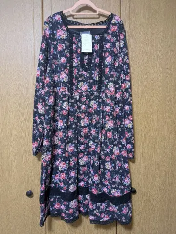 새상품 5L 꽃무늬 긴팔 원피스