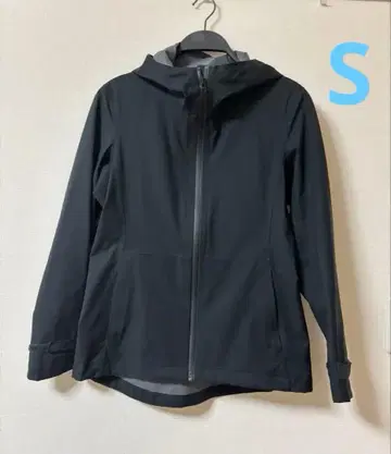 새상품급 유니클로 블록 테크 후드티 S