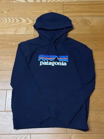 patagonia 네이비 후드티 L 사이즈