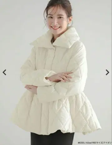 페플럼 패딩 자켓 Fit more 화이트 아이보리