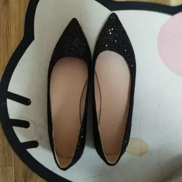 글리터 블랙 토 펌프스