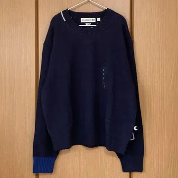 [ 새상품 ] *UNIQLO* 안야 힌드마치 콜라보 스웨터 니트
