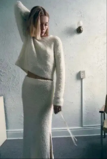 ZARA 화이트 타이트 스커트