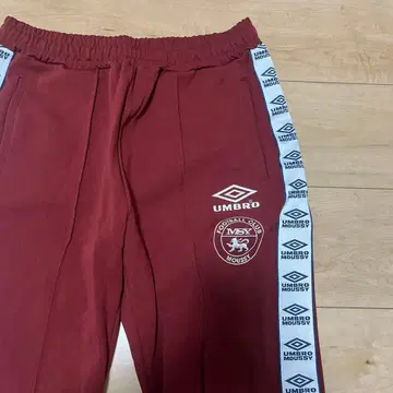 moussy x UMBRO 캐주얼 팬츠, 사이드 스트라이프 디자인