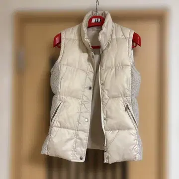 ZARA 아이보리 따뜻한 베스트 M