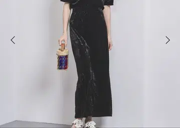 블랙 벨로아 타이트 롱 스커트