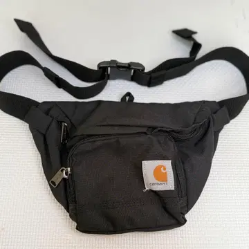 Carhartt 블랙 바디백