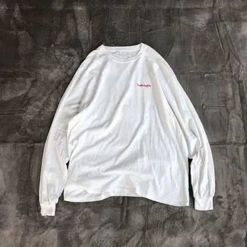 도로시 헨드릭스 자수 롱 티셔츠