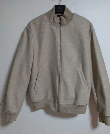 ZARA 베이지 플리스 점퍼