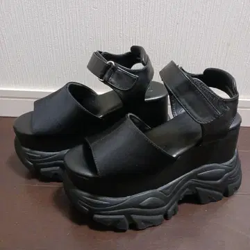 GRL 블랙 플랫폼 샌들 약 10cm 힐