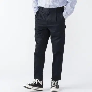 BEAMS PLUS 1 플리츠 치노 팬츠