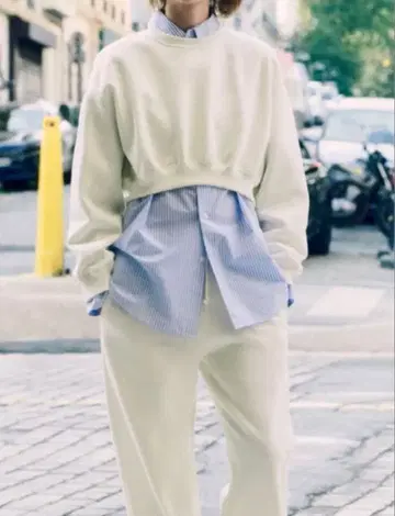 ZARA 베이직 크롭 맨투맨 셔츠 자라 zara