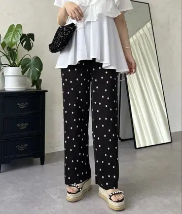 프로즈베일*포켓 부착 랜덤 도트 플리츠 팬츠