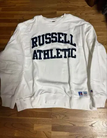RUSSELL ATHLETIC 러셀 애슬레틱 자수 로고 맨투맨