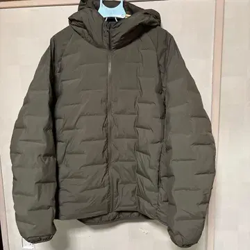 UNIQLO 올리브 그린 다운 자켓