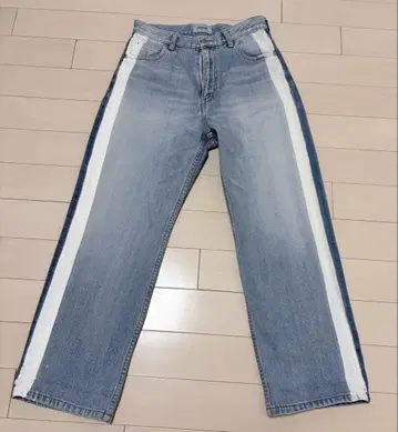 SERGE de bleu 라이트 블루 사이드 스트라이프 데님 팬츠