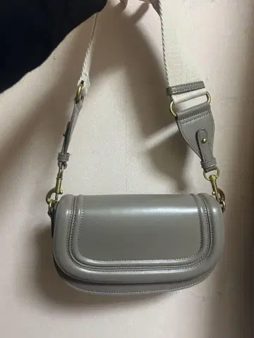 ZARA 크로스 바디 백