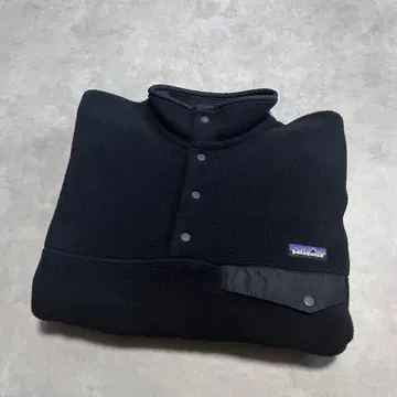 새상품급 파타고니아 09년식 스냅T 올블랙 컬럼비아제 플리스