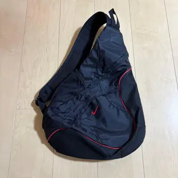 최상급 화이트 택 00s NIKE 원 숄더백 블랙/레드